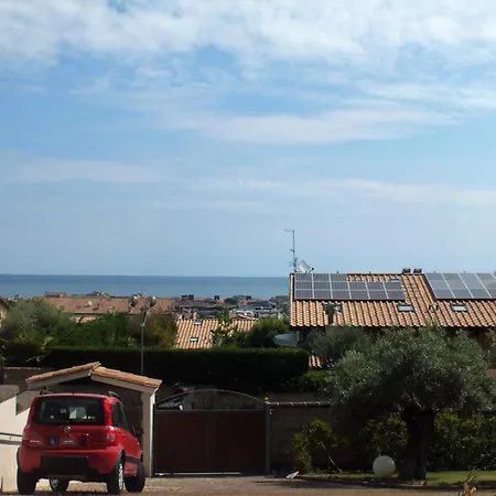 In A 800m Dal Mare Apartment *